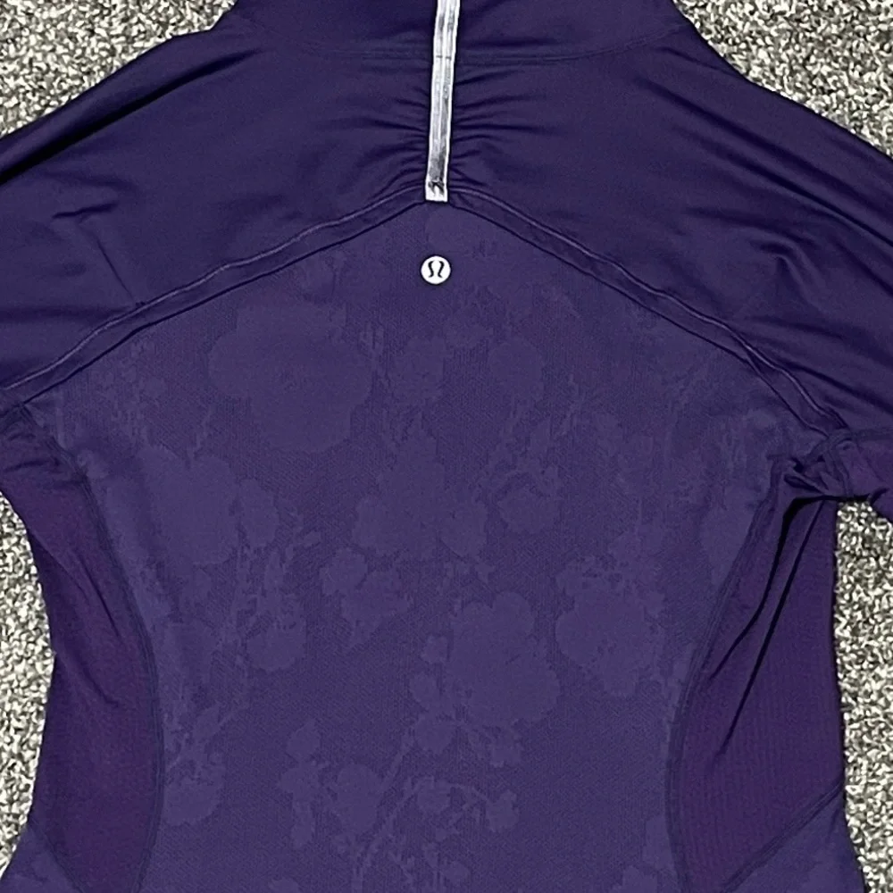 lululemon athletica Half Zip Running Jacket Size 8 - Picture 5 of 10